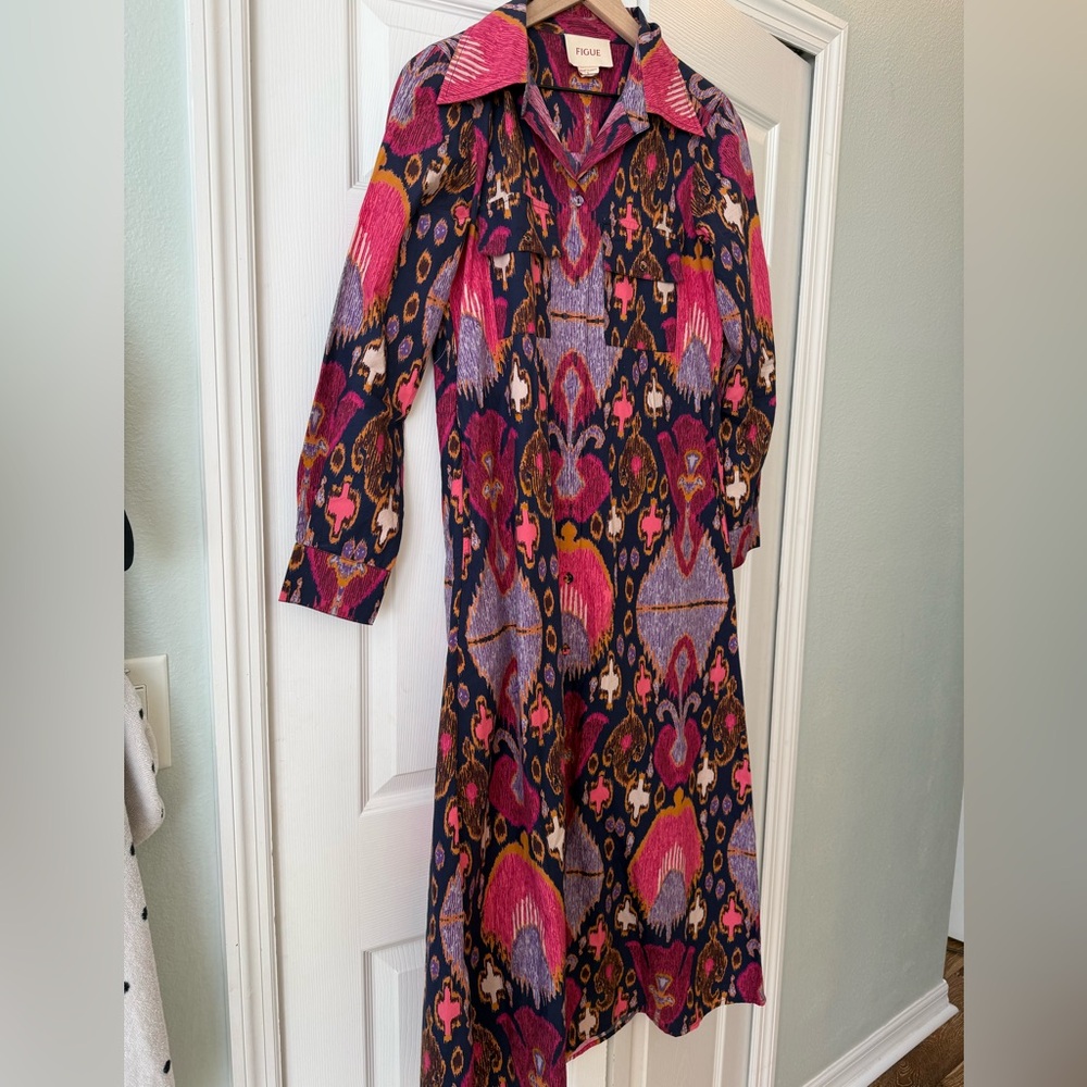 Figue Bassa Printed Midi Shirtdress size small
NWOT - Picture 16 of 16